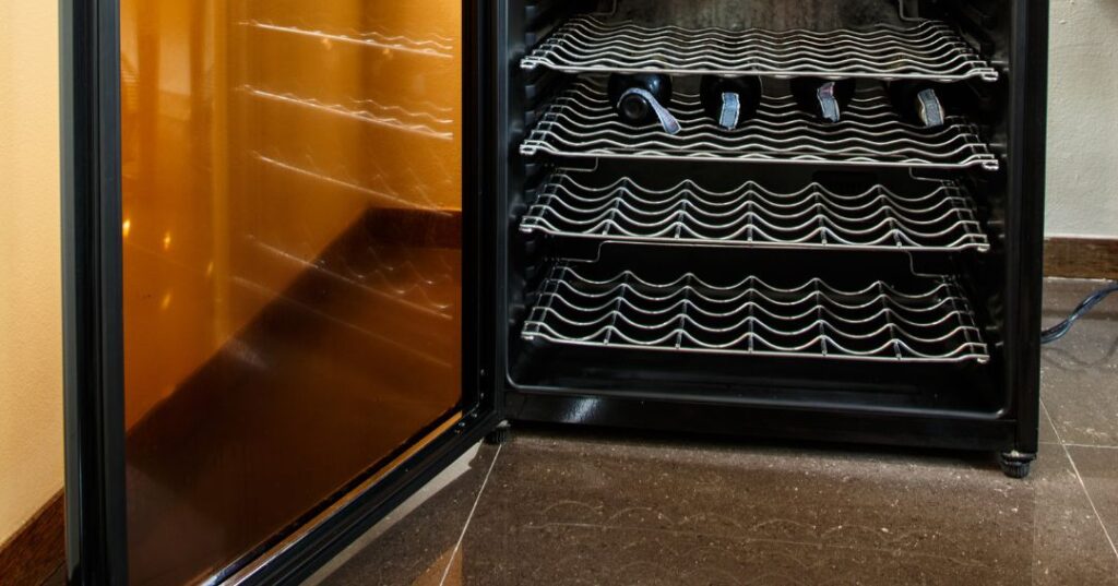 Conserto de Adega Climatizada em Americana | Assistência Perto de Mim Limpeza e manutenção preventiva
